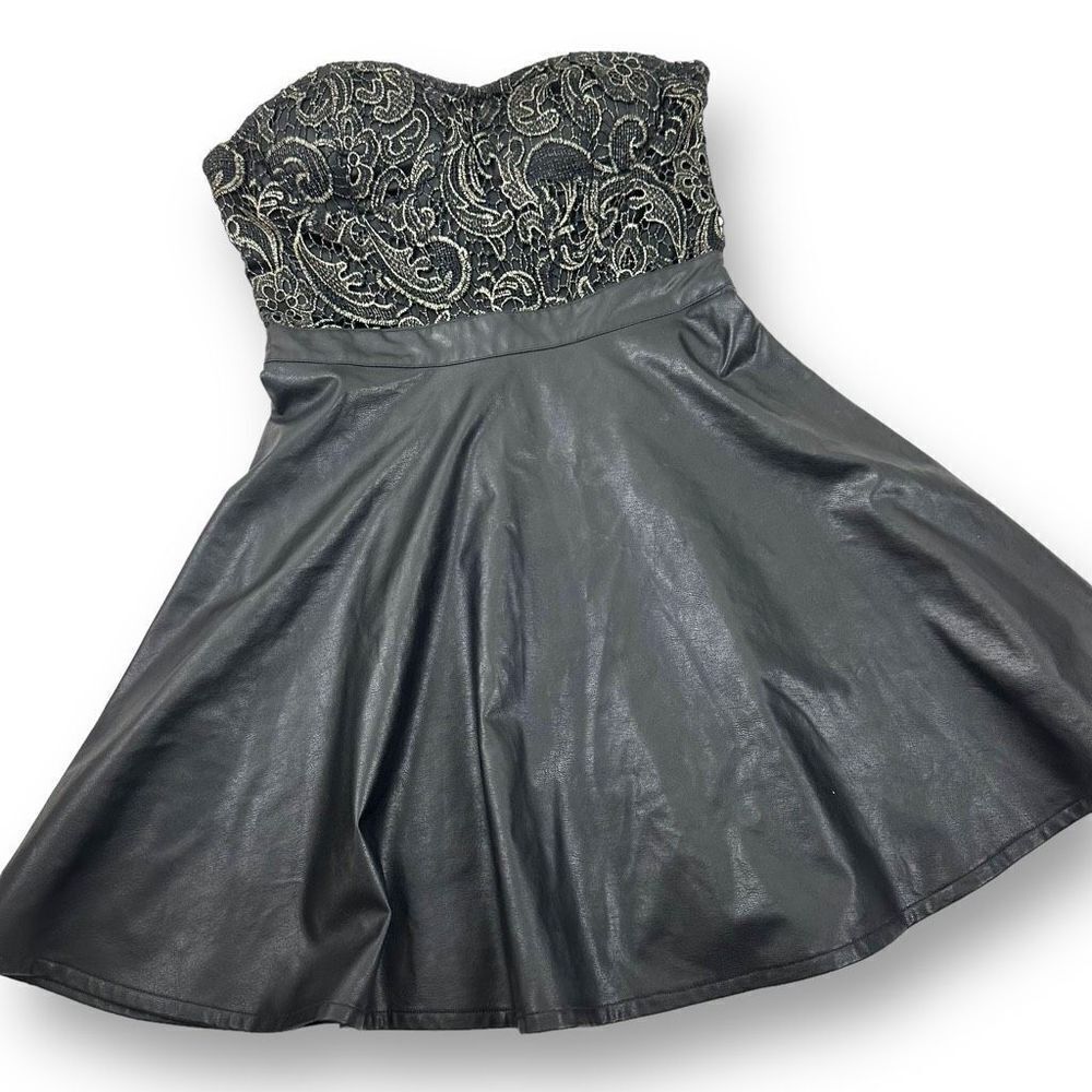 Forever 21 black and gold faux leather strapless mini dress‎ size S